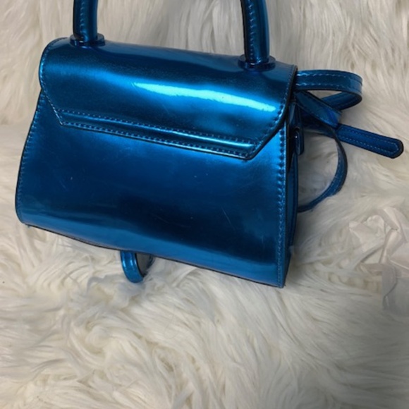 Blue metallic cross body bag - Picture 3 of 3